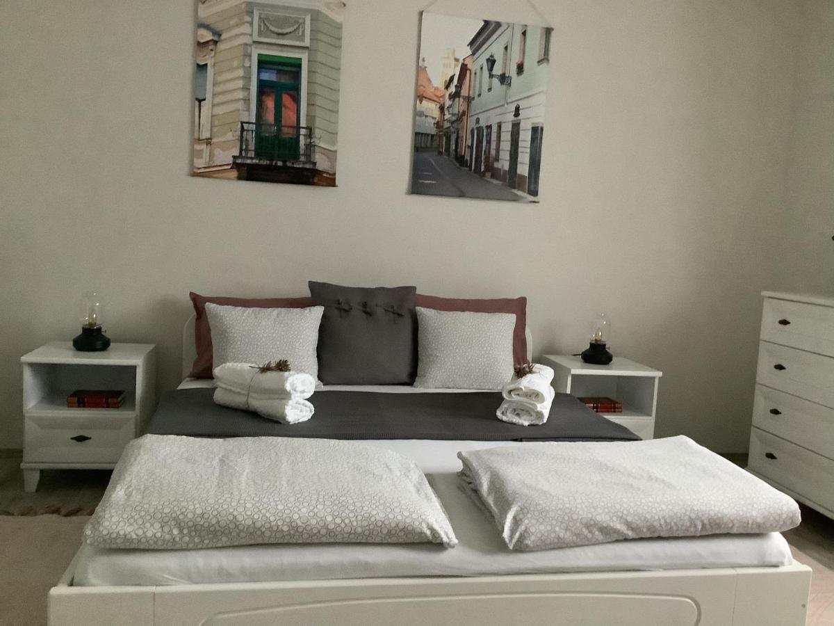 Ezuest Boroka Apartman Erlau Exterior foto