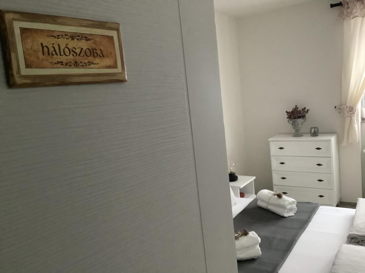 Ezuest Boroka Apartman Erlau Exterior foto