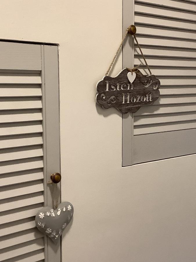 Ezuest Boroka Apartman Erlau Exterior foto